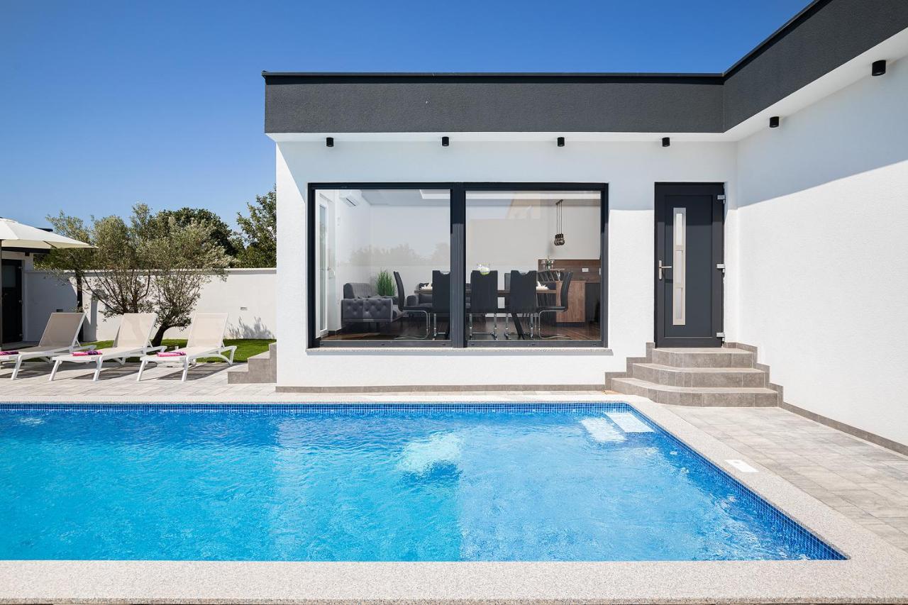 Villa L&L Medulin Exterior foto